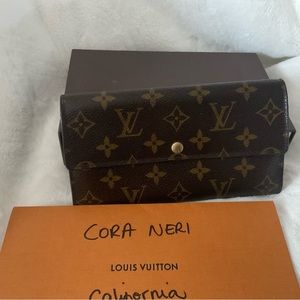 Authentic Louis Vuitton Vintage Sara Wallet